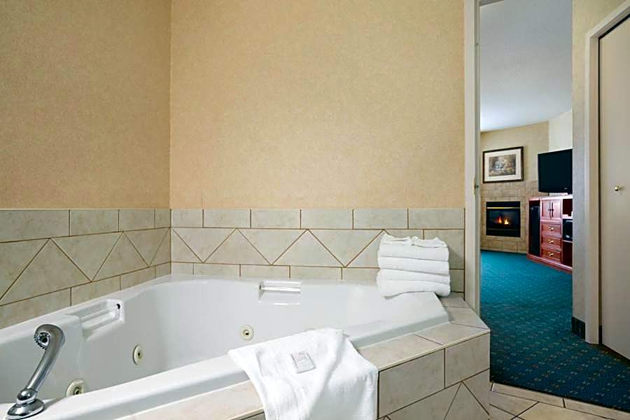 Travelodge by Wyndham Strathmore