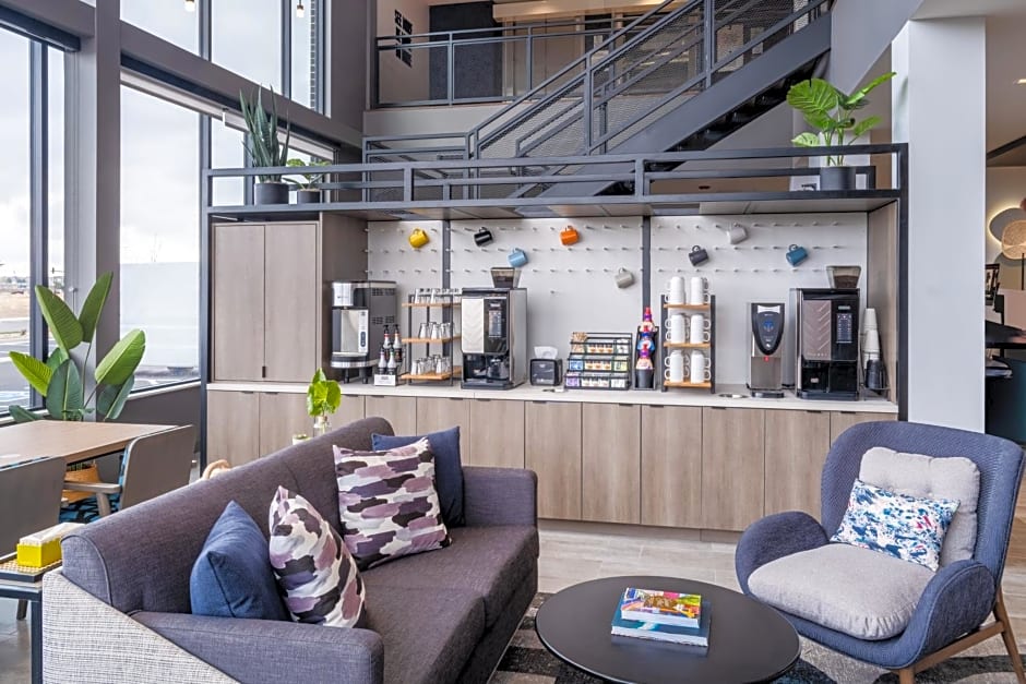 Atwell Suites - Denver Airport Tower Road By IHG