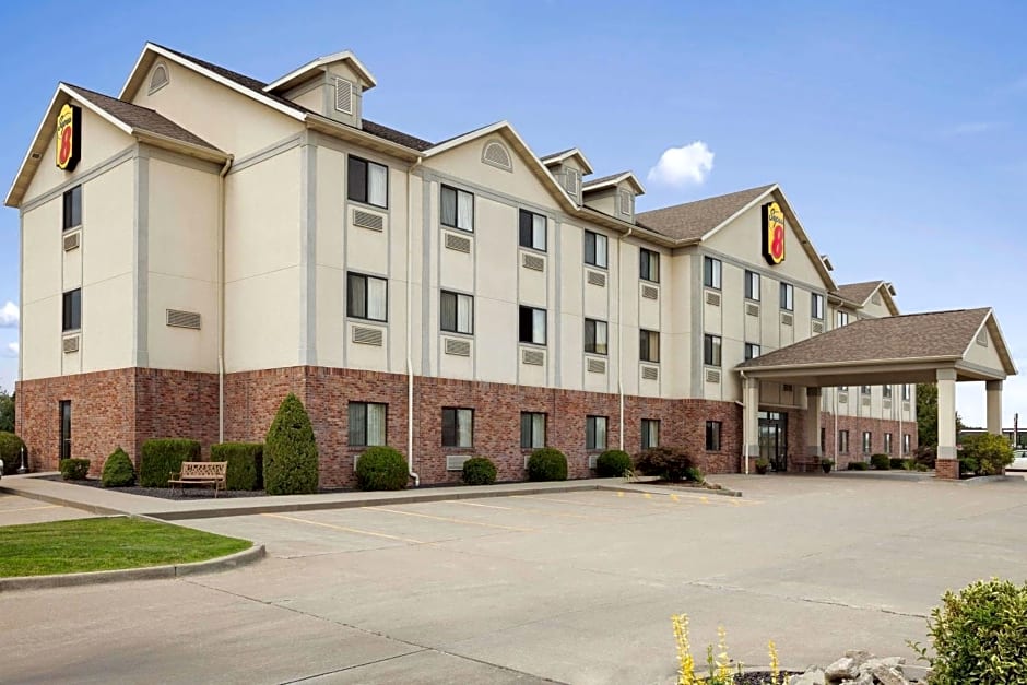 Super 8 by Wyndham Perryville