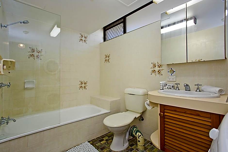 Aries Holiday Apartments