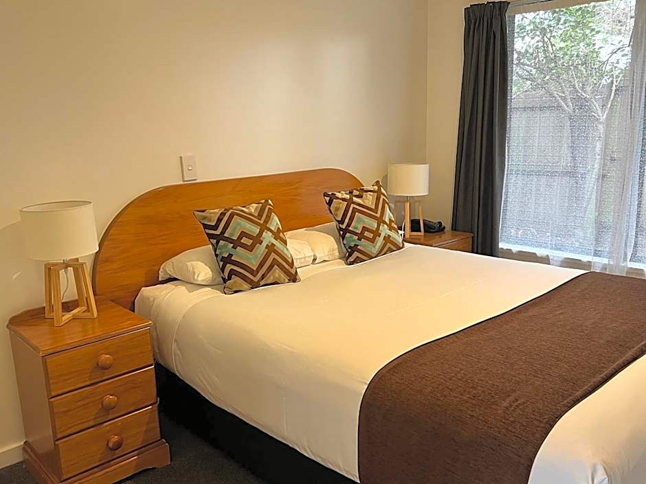 ASURE Bush Inn Court Motel