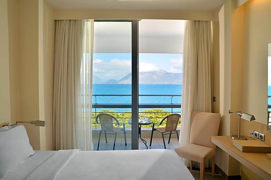 Airotel Achaia Beach