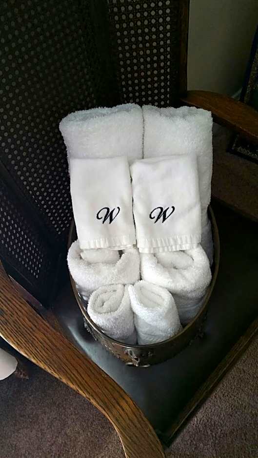 Woodstock Inn Bed & Breakfast