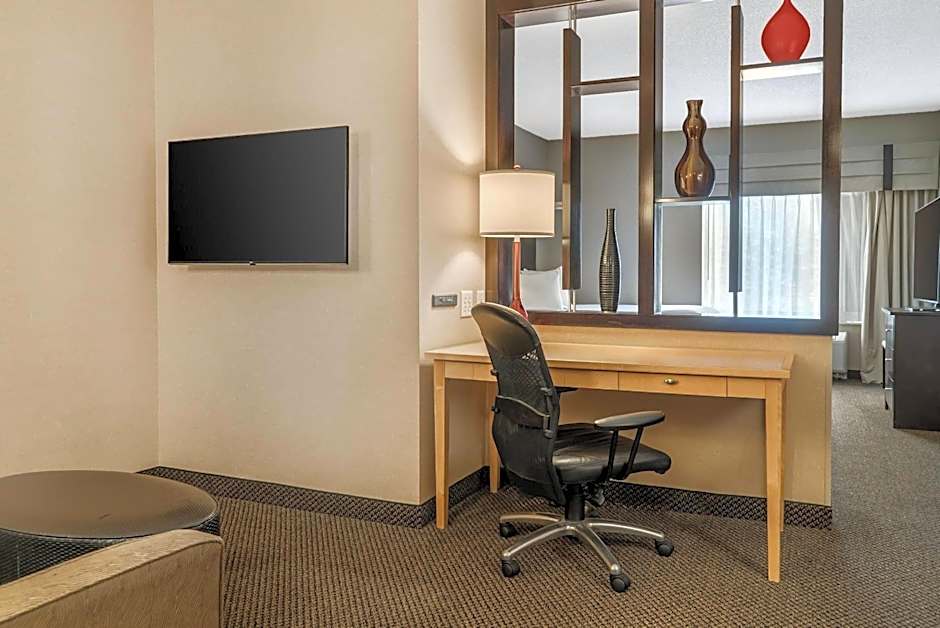 Cambria Hotel Traverse City