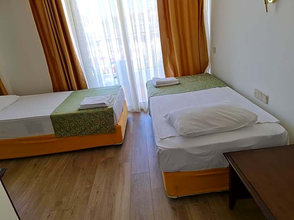 Side Palm D'or Hotel
