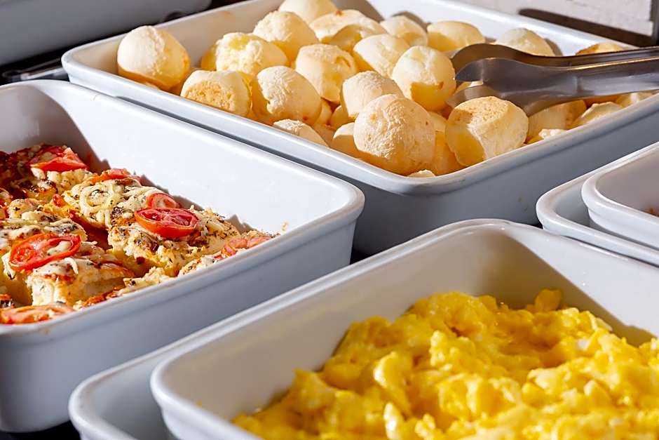 Roochelle Corporate Hotel