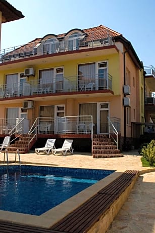 Barex Family Hotel