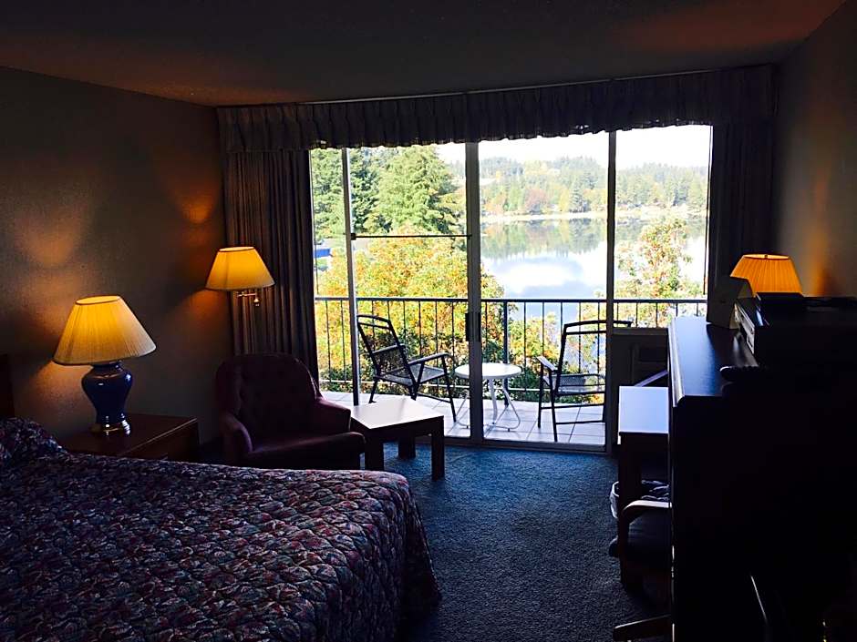 Flagship Inn