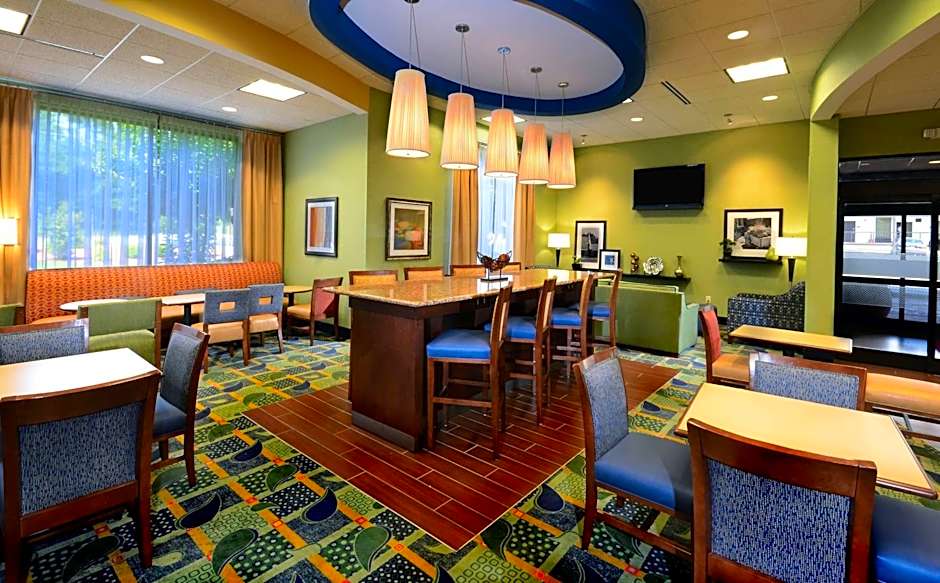 Hampton Inn By Hilton Roxboro