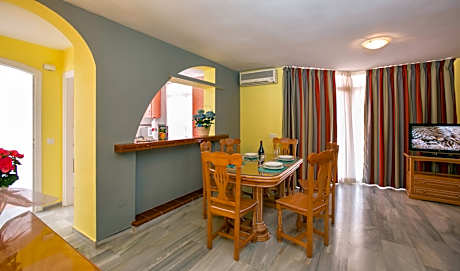 1 BEDROOM APARTMENT 2 ADULTS