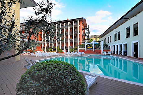 Club Hotel e Residence La Vela