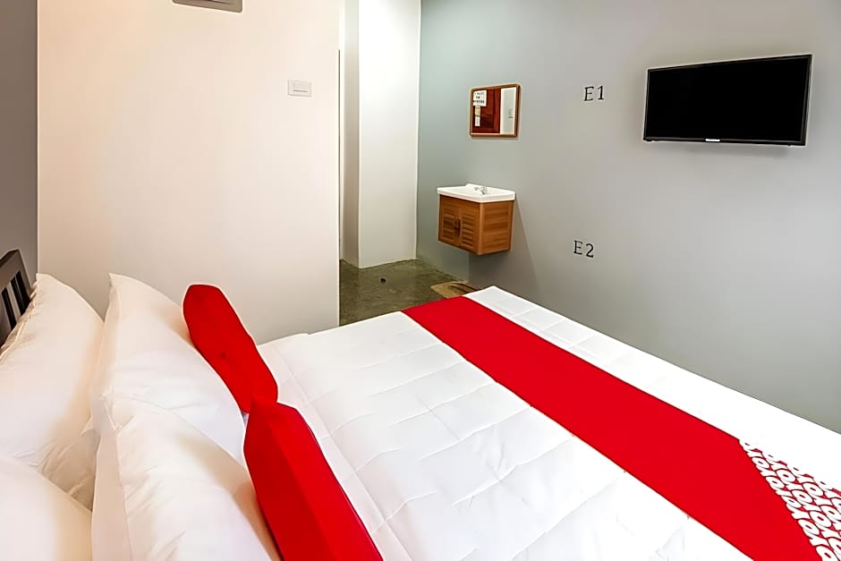 Pocket Hotel Bunks and Breakfast