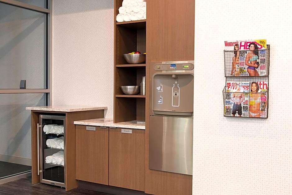 Sonesta Hotel Grand Rapids Airport