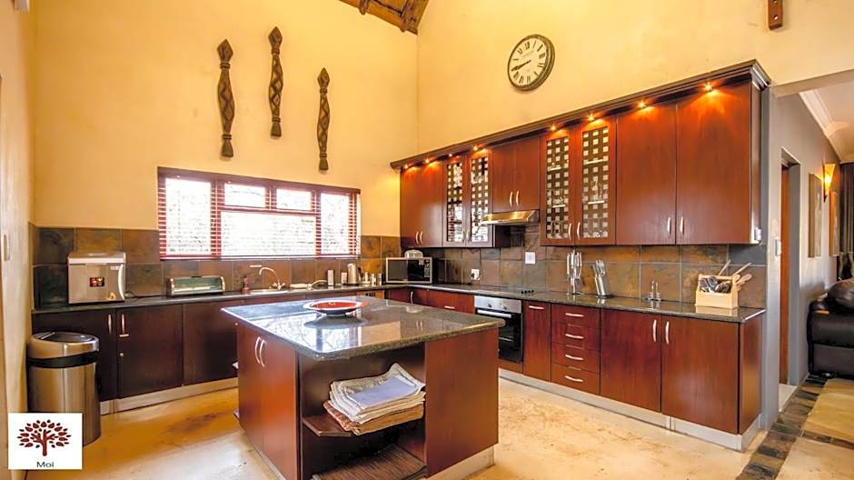 Zebula Golf and Wildlife Estate - The Milky Way Pax 12 - Moi Signature Luxury villa