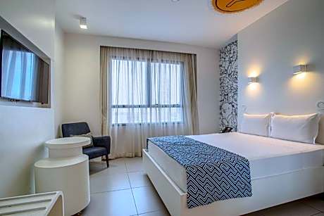 STANDARD DOUBLE BED CAPACITY 01