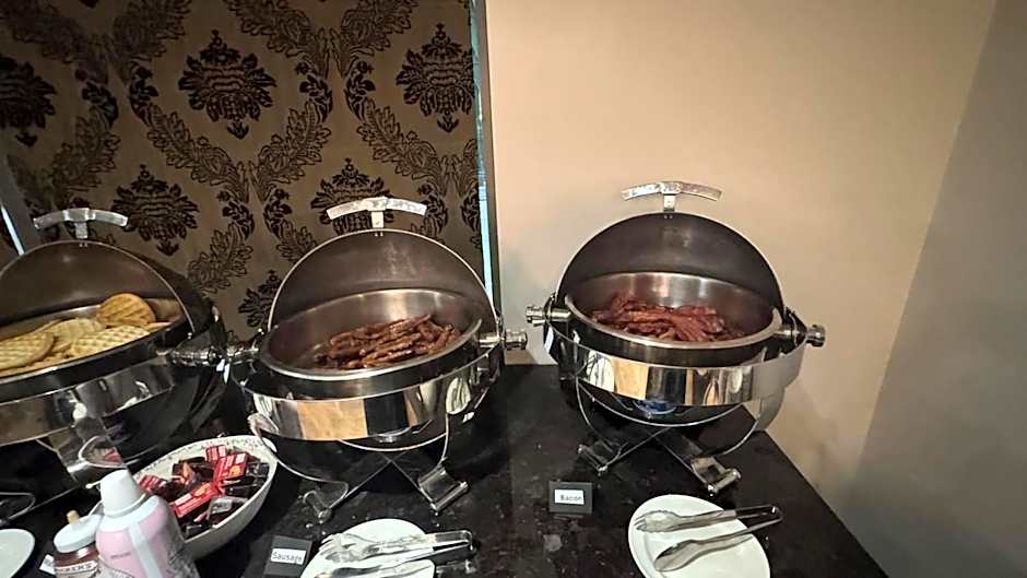 Cambridge Suites Toronto