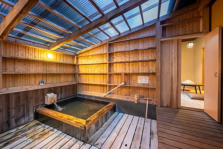 Tsuwabuki no Hana
