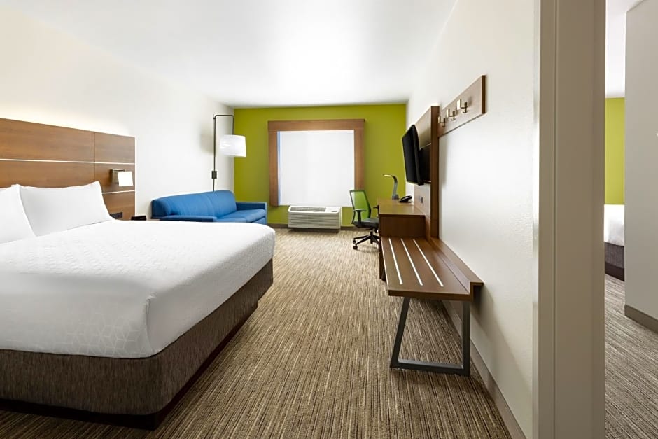 Holiday Inn Express And Suites Oakhurst-Yosemite Park Area