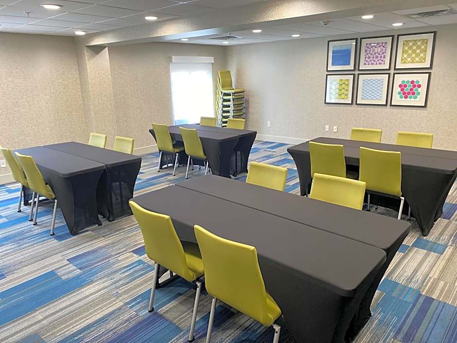 Holiday Inn Express Atlanta-Stone Mountain By IHG