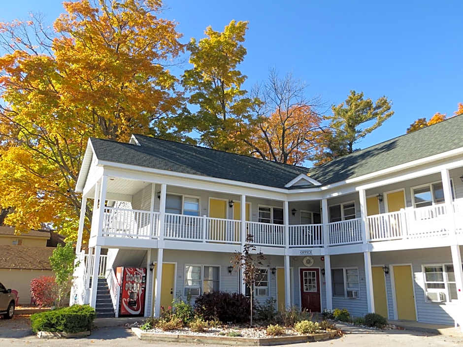 Empire Lakeshore Inn