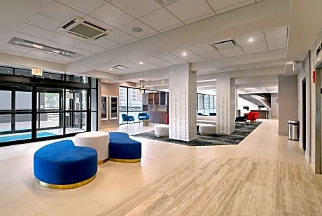Holiday Inn Hotel & Suites Chicago - Downtown, an IHG Hotel