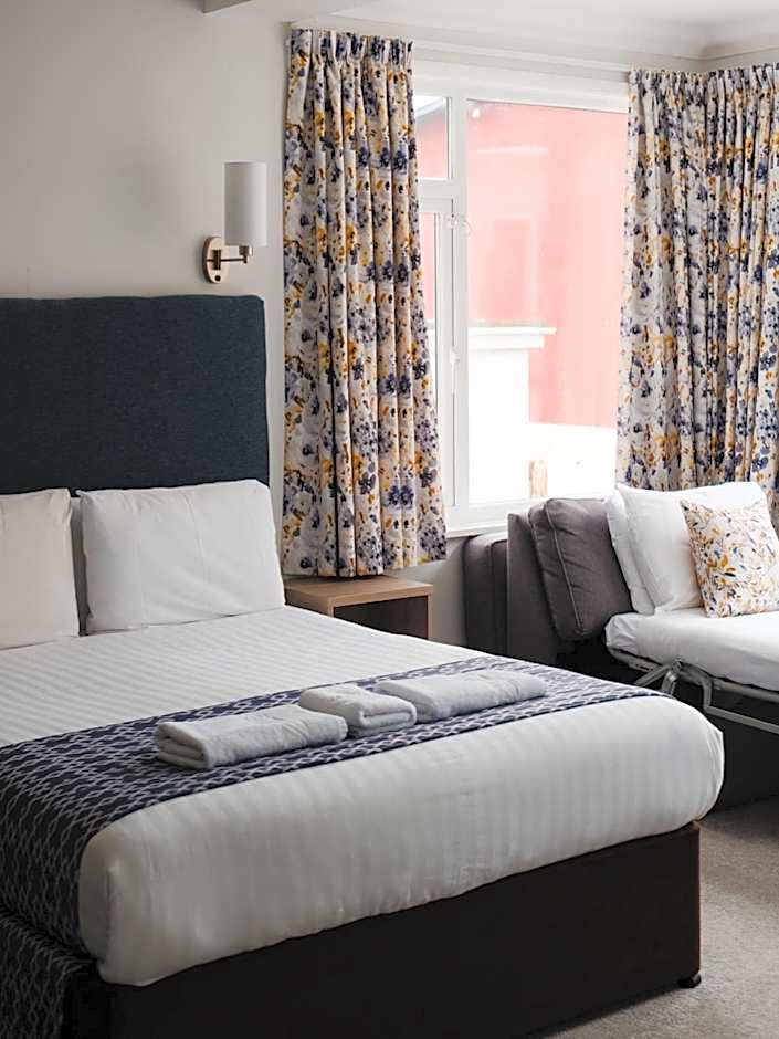 The Kilbirnie Hotel