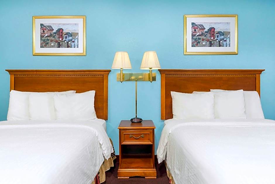 Photo 1 of 6 of 2 Double Beds