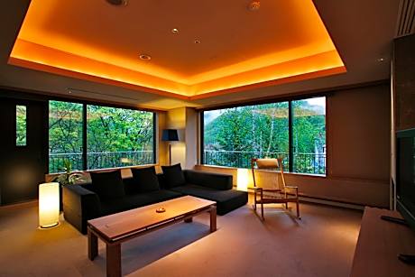 Suite with Marble bath - Non-Smoking