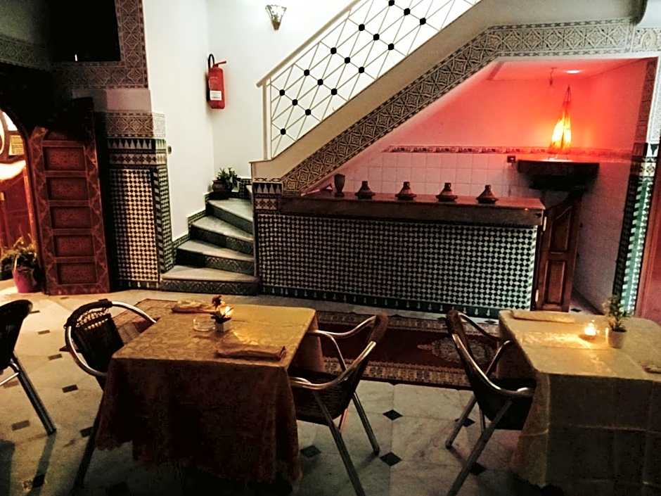 Hôtel Sid El Aidi Médina