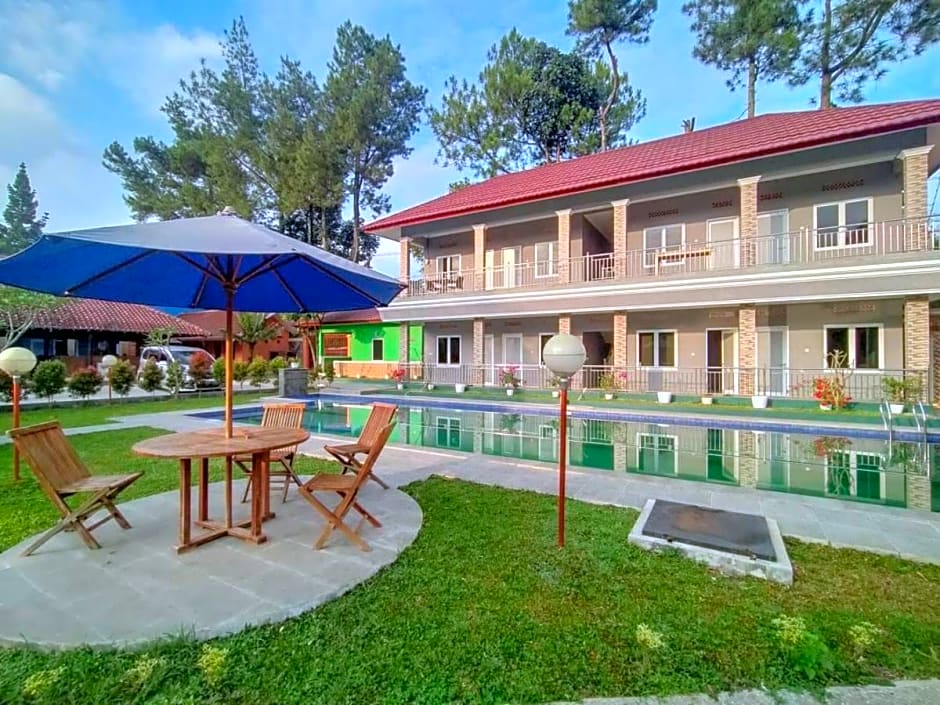 Villa Batu Tua Puncak RedPartner