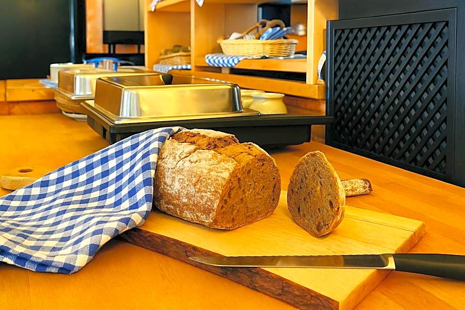 A8 Hotel im Darchinger Hof Bed & Breakfast - Zwischen Holzkirchen und Weyarn - Zwischen München Salzburg und Innsbruck - Kurz vor dem Irschenberg