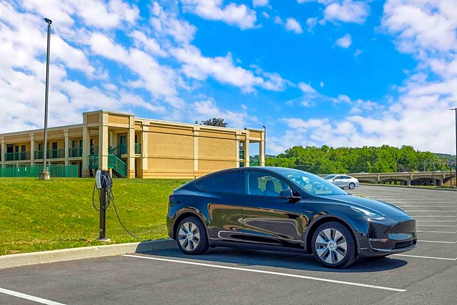 MainStay Suites North - Central York