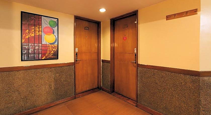 RedDoorz Plus @ Timog Avenue Quezon City