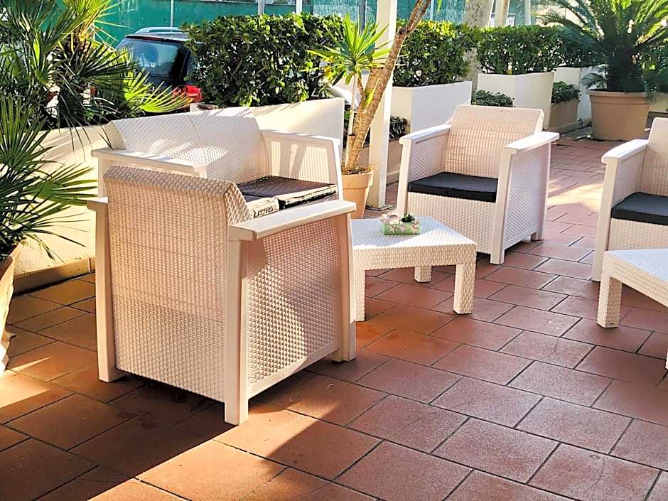 Hotel Garisenda sul Lungomare Riccione B&BRUNCH
