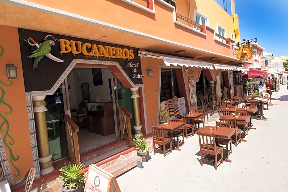 Hotel Bucaneros