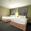 Super 8 by Wyndham St Charles