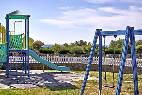 Labranda Miraluna Village