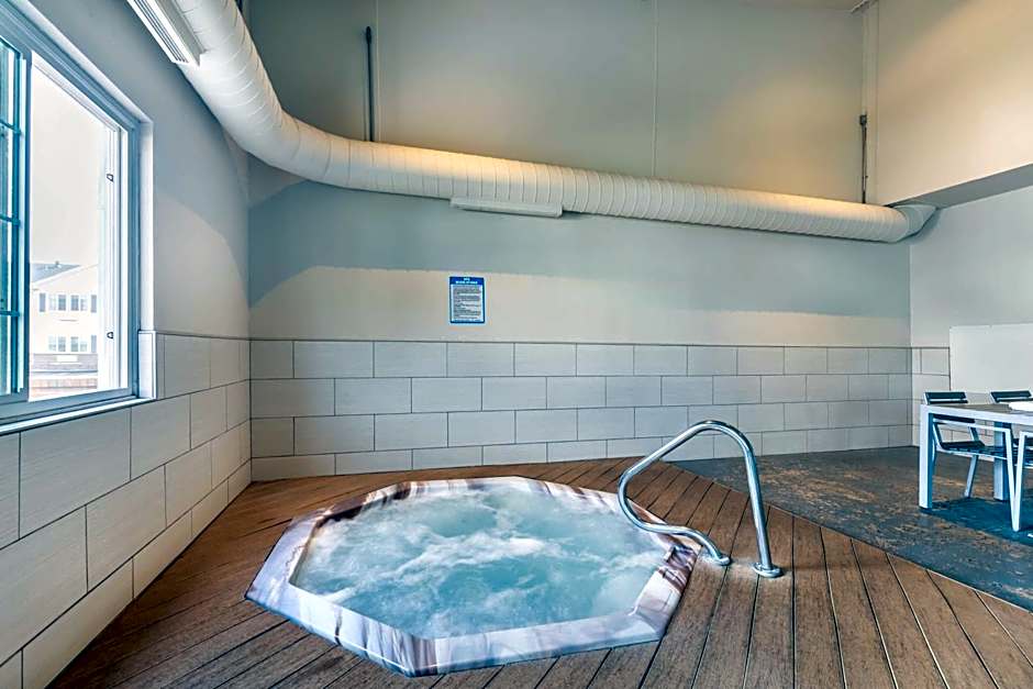 Best Western Plus University Park Inn & Suites