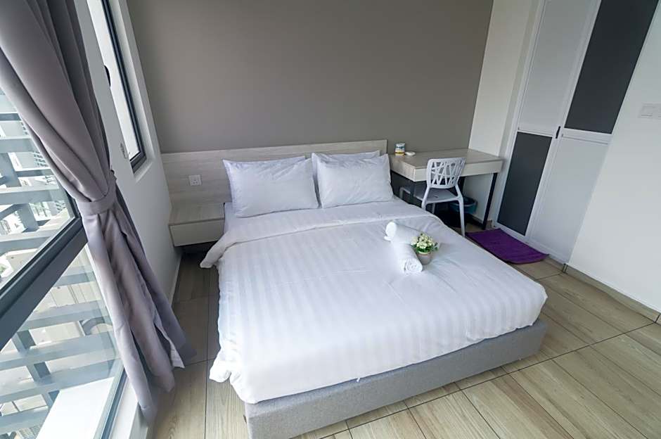 Kenwingston Square Garden By IdealHub