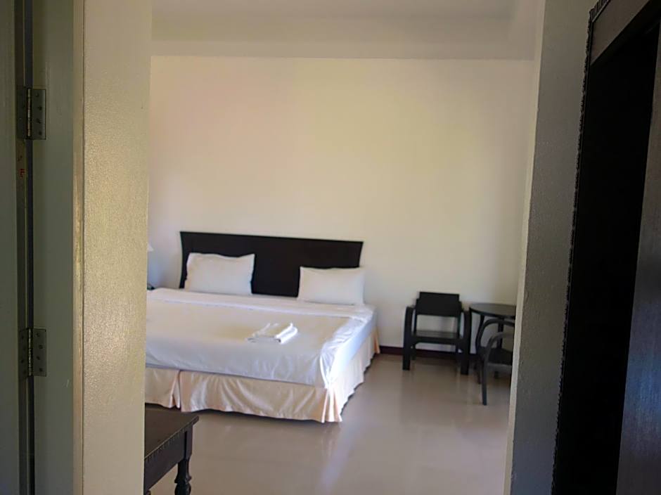 Khaolak Hillside Villa