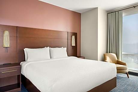 One-Bedroom Corner King Suite with Sofa Bed