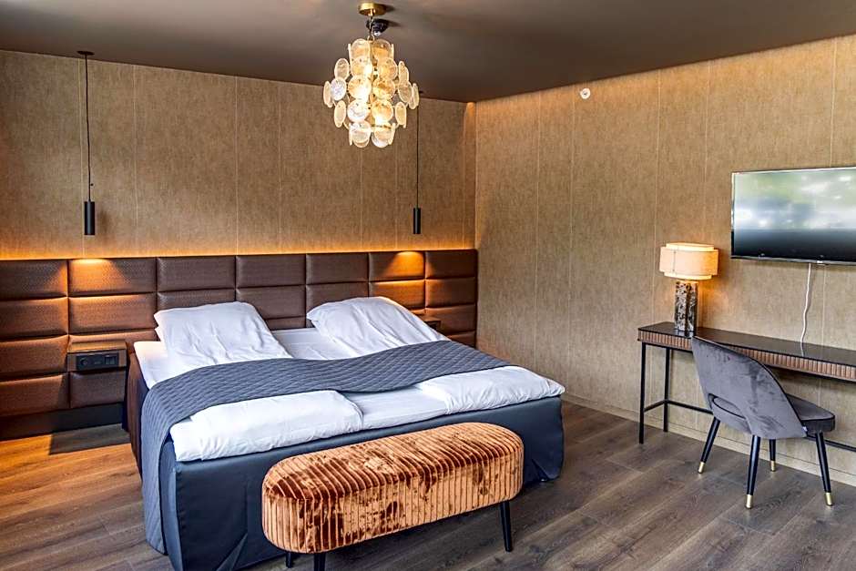 Photo 1 of 3 of Junior Suite
