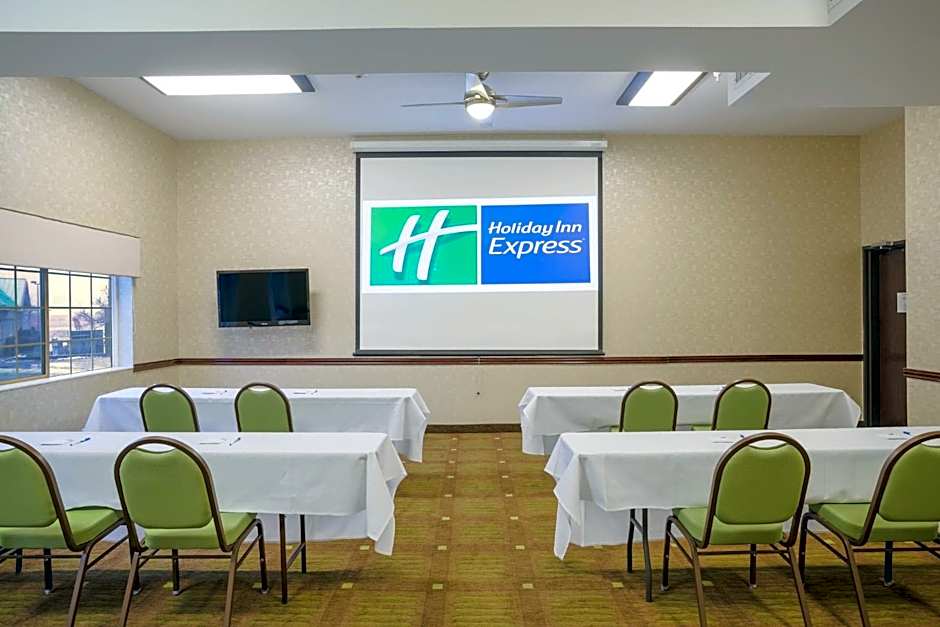 Holiday Inn Express Layton - I-15 By IHG