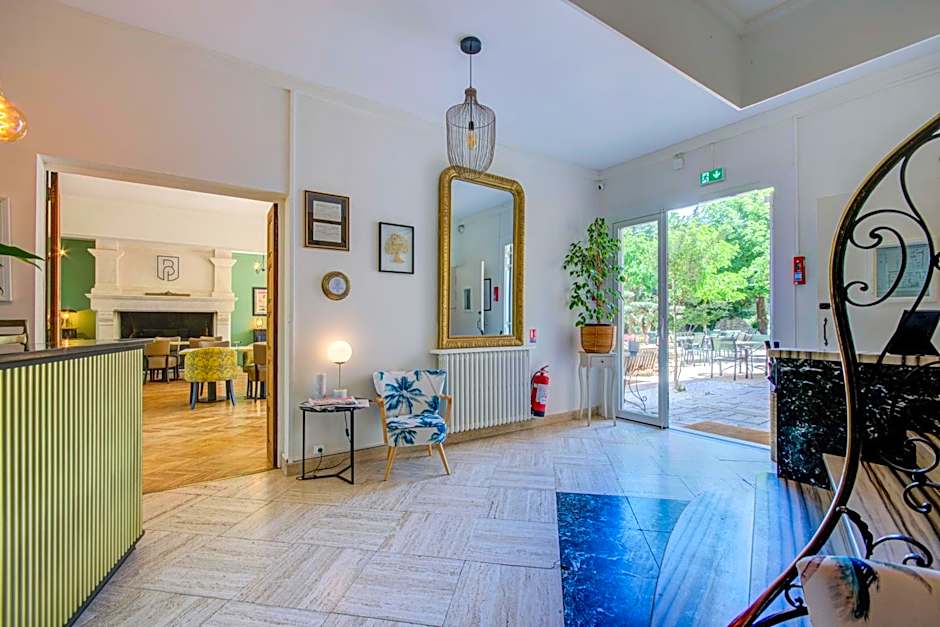 Hotel Le Blason de Provence