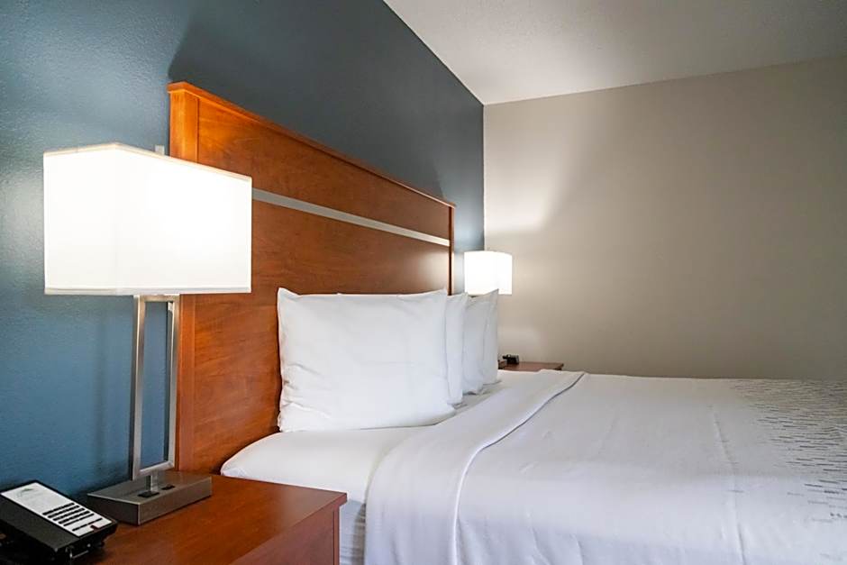 Twin Mountain Inn & Suites