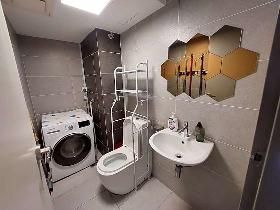 Stylish Duplex, Pinnacle PJ City #3A (2pax)