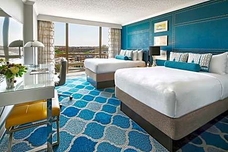 Dupont, Larger Guest room, 2 Double, City view