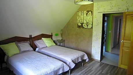 Deluxe Double Room with Shower