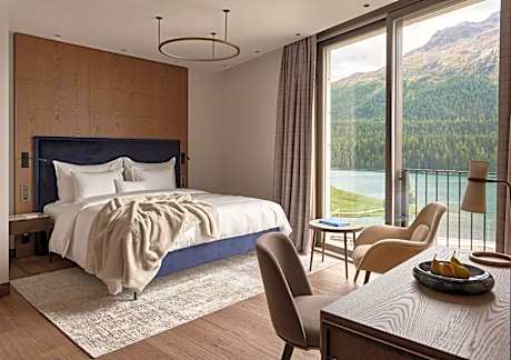 Deluxe Room – modern Grace Wing