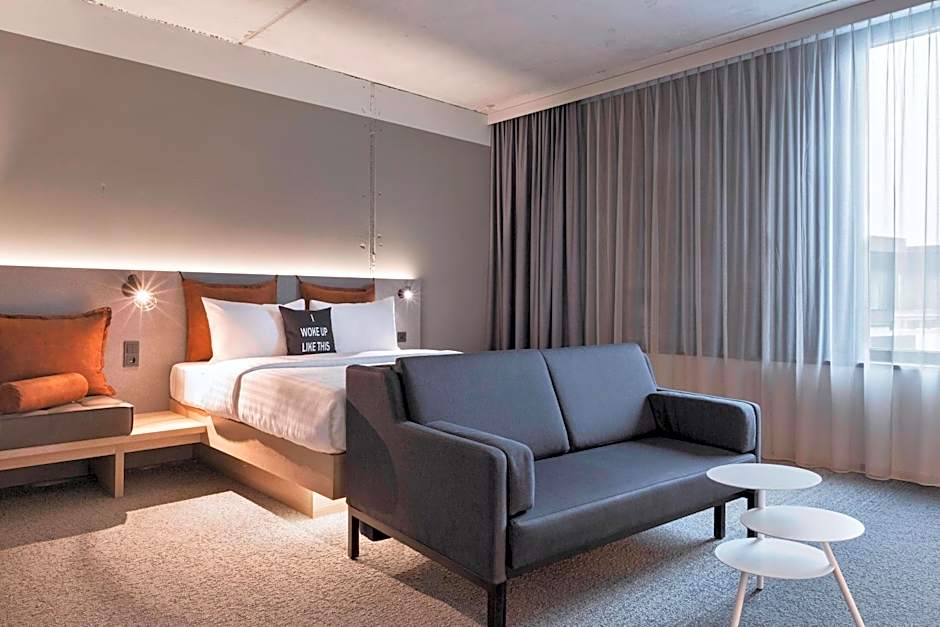 Moxy by Marriott Frankfurt City Center